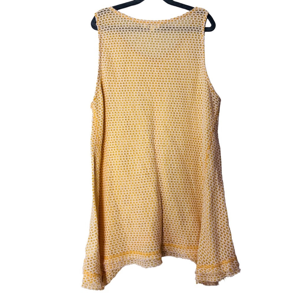 Umgee Yellow Waffle Knit Sleeveless Tunic Top Size Medium Boho Textured Raw Hem
